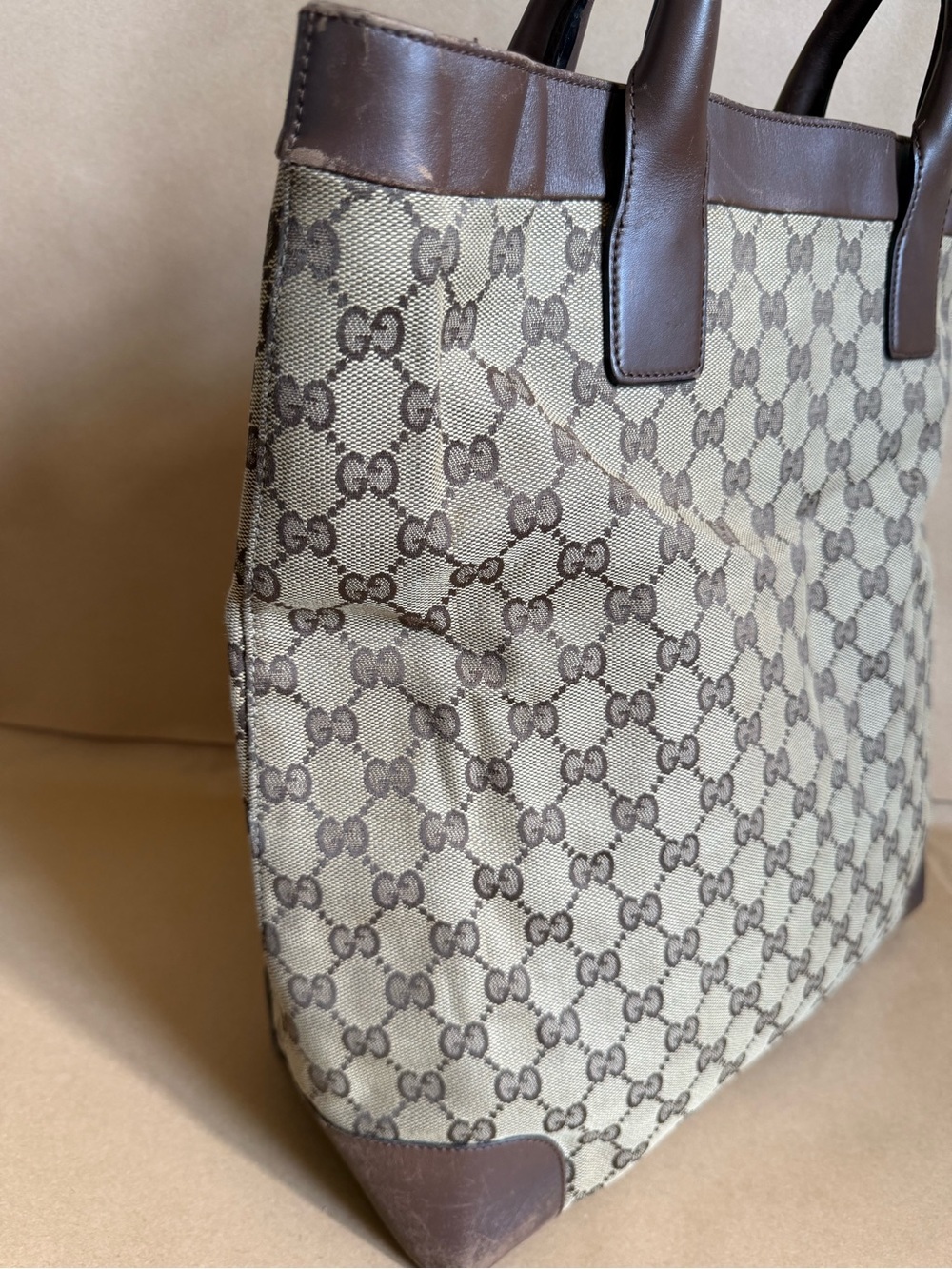 Gucci GG Tote - Picture 10 of 15